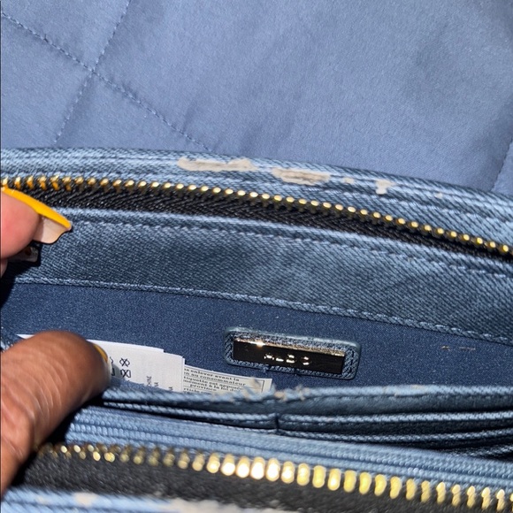 Aldo Denim Blue Crossbody Bag with Gold Chain - Picture 4 of 10